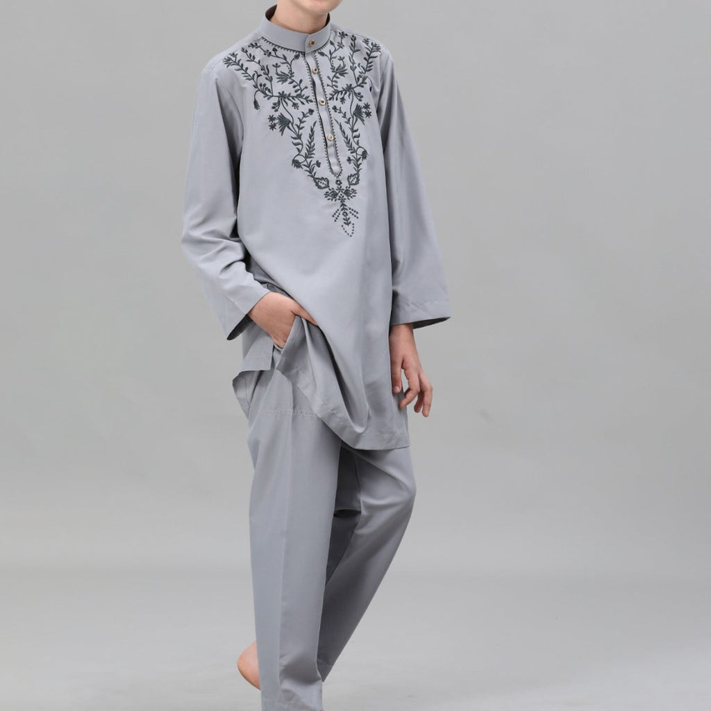 Boys' Embroidered Thobe Set with Pants(MKB034)