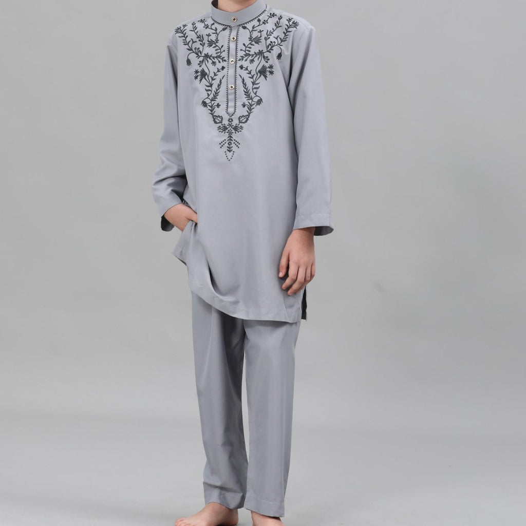 Boys' Embroidered Thobe Set with Pants(MKB034)