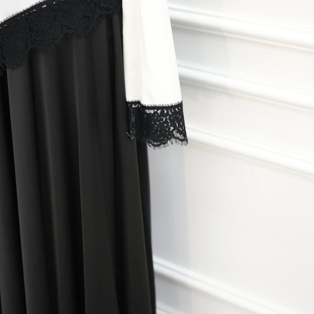 Lace Trim Contrast Panel Satin Top(MS407)