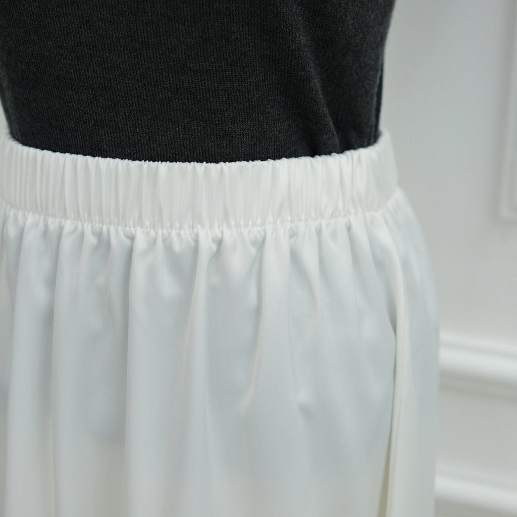 Lace Trim Contrast Panel Satin Top(MS407)