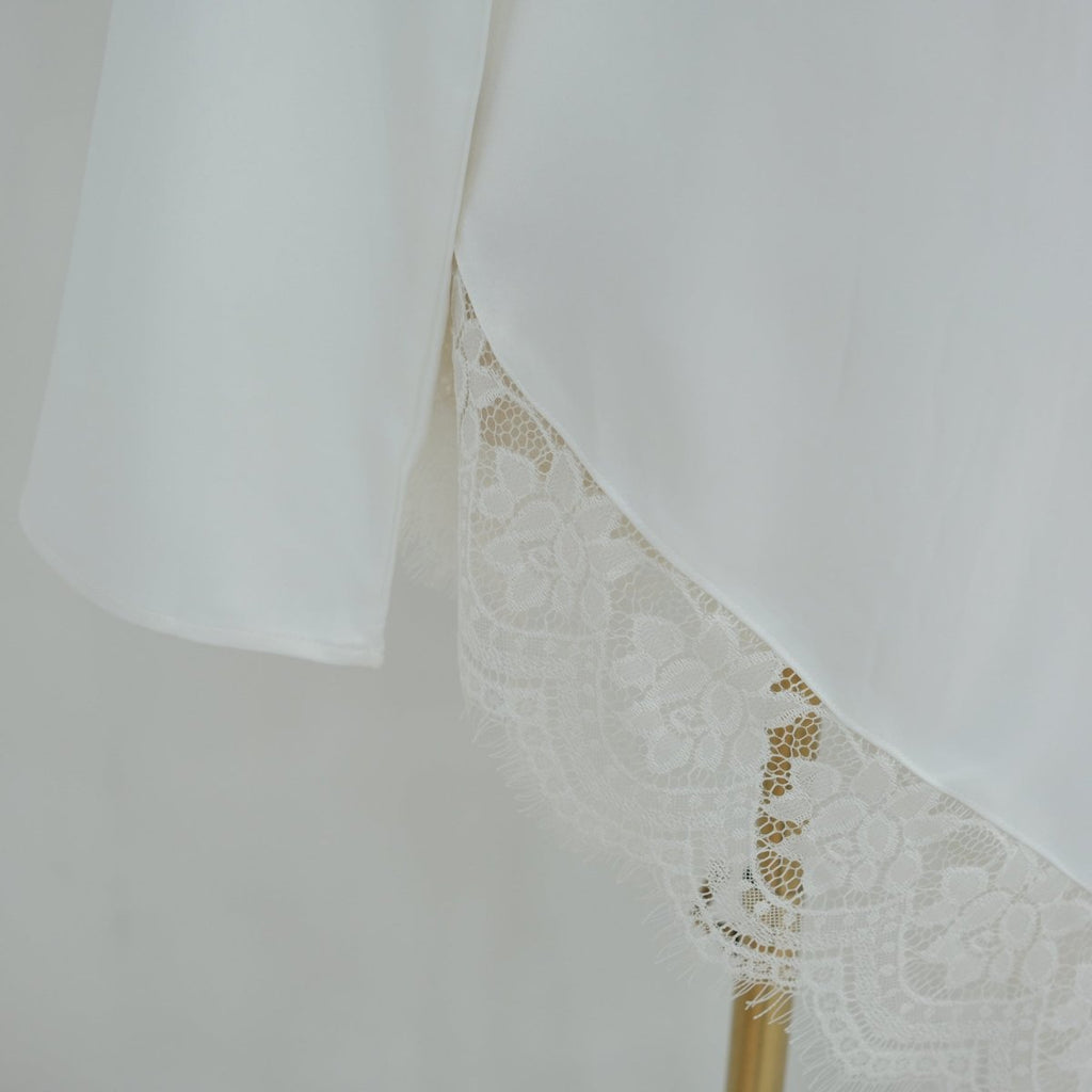 Lace Trim Contrast Panel Satin Top(MS408)