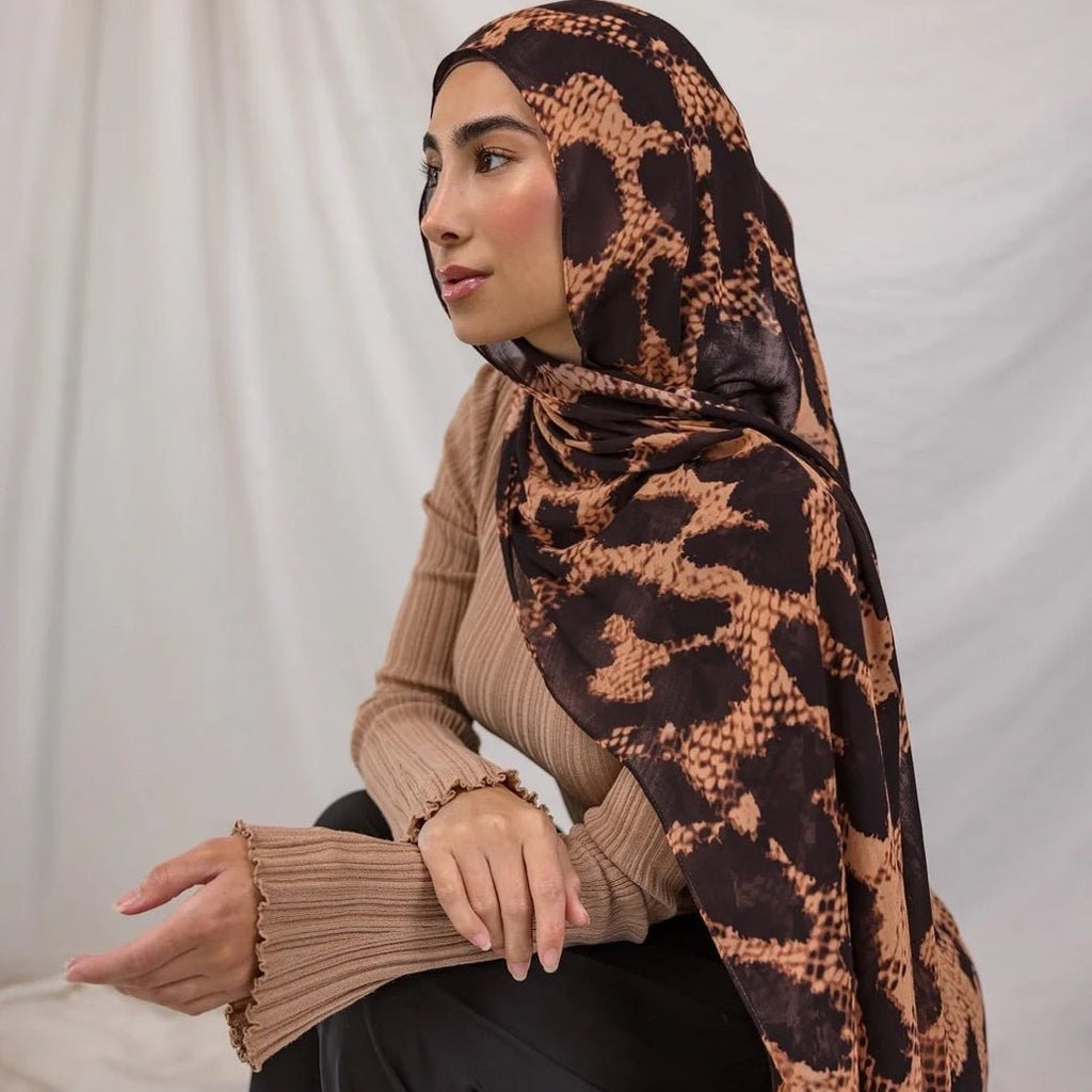 Painted Watercolor Cotton Hijab in Bohemian Style (MH141)
